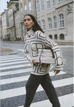 Load image into Gallery viewer, Hedaya Pullover, whisper white